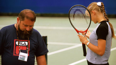 Елена Докич (справа) с отцом.