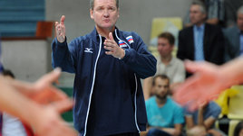 Невероятный прецедент в российском спорте. Топ-тренера за расизм изгнали на два года