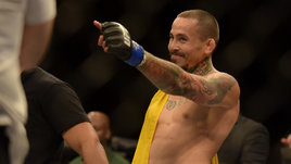 Марлон Вера — фанат мяса. Ест по два стейка рибай в день и уплетает огромную лосиную печень