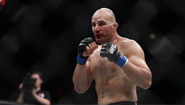 Гловер Тейшейра.