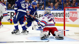 Шестеркин побил рекорд, но этого мало для победы над «Тампой». Чемпион сравнял счет в серии с «Рейнджерс»