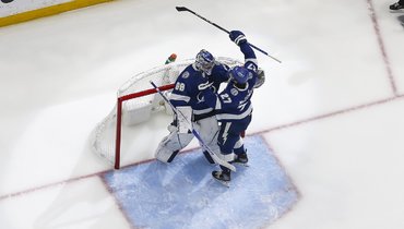 «Тампа» Андрея Василевского победила «Рейнджерс» в шестом матче — 2:1 — и вышла в финал Кубка Стэнли.