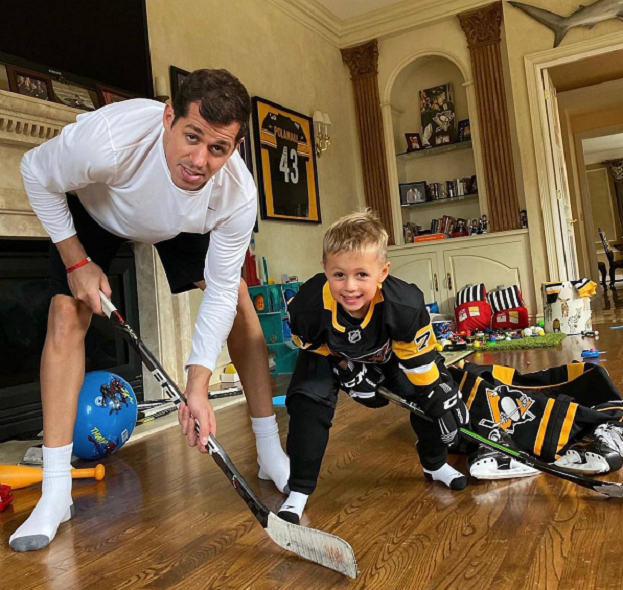 Евгений Малкин с сыном Никитой. Фото личные соцсети Евгения Малкина Евгений Малкин с сыном Никитой. Фото личные соцсети Евгения Малкина