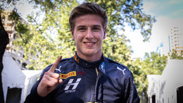 Эстонского гонщика со скандалом выгоняют из «Ред Булл» за расизм