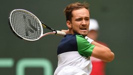 Медведев выиграл российское дерби на Мальорке