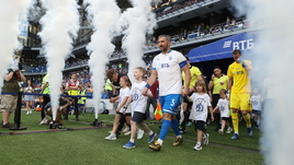 Победный гол Овечкина и 15 тысяч на товарищеском матче: «Динамо» разгромило «Амкал»