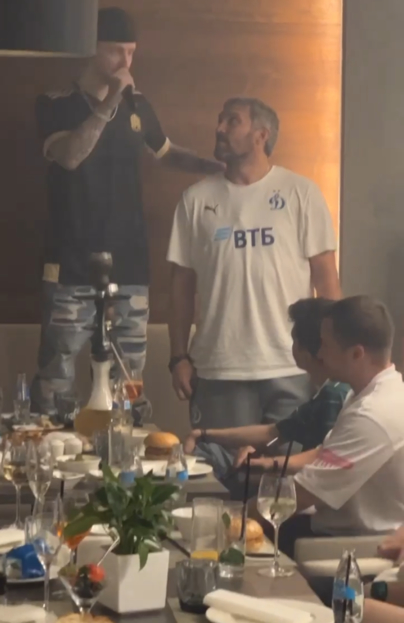 Александр Овечкин (справа) на вечеринке в честь дня рождения Егора Крида. Фото Соцсети Александр Овечкин (справа) на вечеринке в честь дня рождения Егора Крида. Фото Соцсети