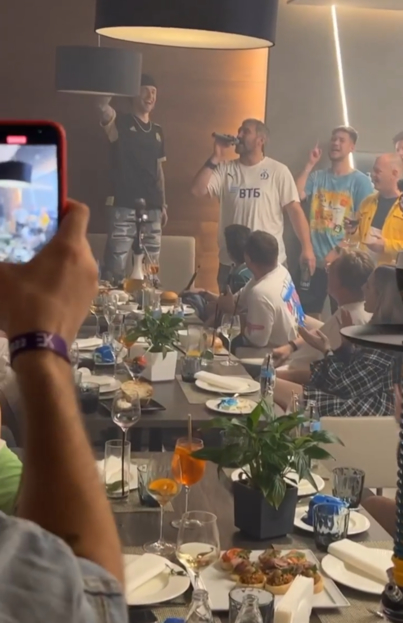 Александр Овечкин (справа) на вечеринке в честь дня рождения Егора Крида. Фото Соцсети Александр Овечкин (справа) на вечеринке в честь дня рождения Егора Крида. Фото Соцсети