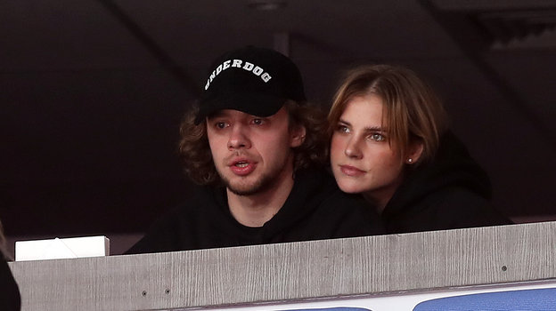 Артемий Панарин и Алиса Знарок. Фото Юрий Кузьмин, photo.khl.ru Артемий Панарин и Алиса Знарок. Фото Юрий Кузьмин, photo.khl.ru