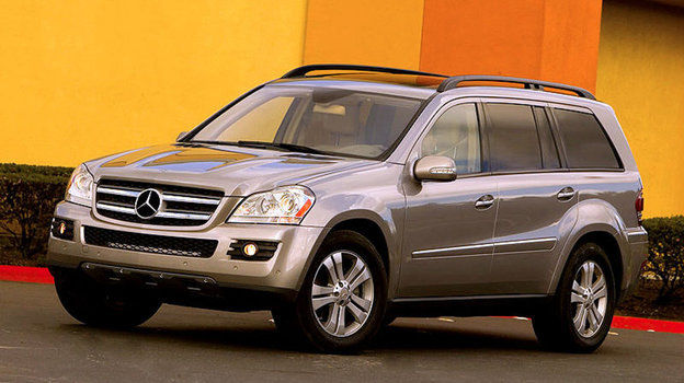 Mercedes GL. Mercedes GL.