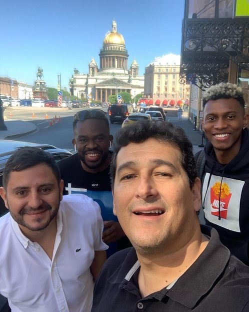 Матео Кассьерра (справа). Фото Соцсети агента Кассьерры Матео Кассьерра (справа). Фото Соцсети агента Кассьерры