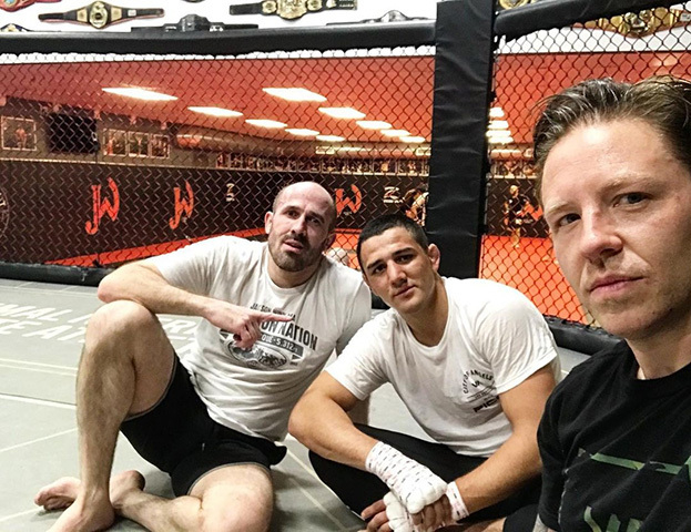 Михаил Любимов, Аарон Пико, Брендон Гибсон. Фото из соцсетей Любимова Михаил Любимов, Аарон Пико, Брендон Гибсон. Фото из соцсетей Любимова