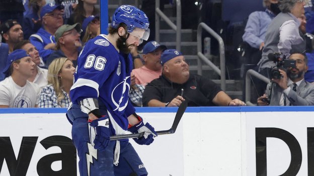 Никита Кучеров. Хоккеист «Тампы-Бэй» Никита Кучеров.