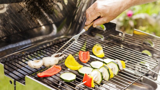 Блюда, приготовленные на свежем воздухе. Фото Global Look Press Блюда, приготовленные на свежем воздухе. Фото Global Look Press