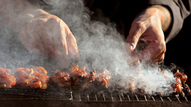 Блюда, приготовленные на свежем воздухе. Фото Global Look Press Блюда, приготовленные на свежем воздухе. Фото Global Look Press