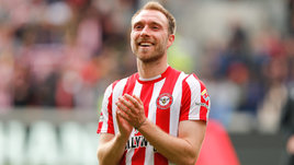 Год назад жизнь Эриксена висела на волоске. Теперь он поможет Тен Хагу вывести «МЮ» из кризиса