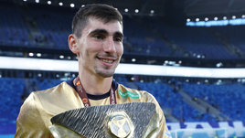 Бакаев дебютировал за «Зенит»: был освистан фанатами «Спартака» и растворился на поле