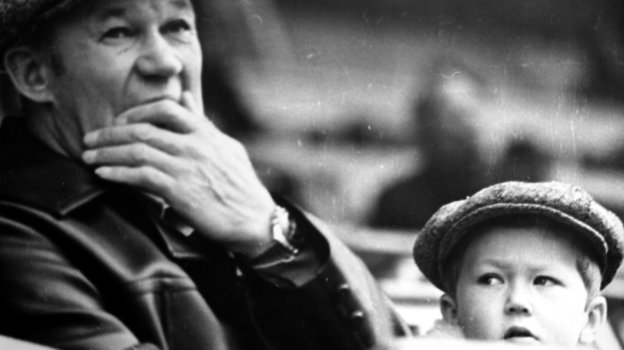 Всеволод Бобров с сыном Михаилом. Фото архив «СЭ» Всеволод Бобров с сыном Михаилом. Фото архив «СЭ»