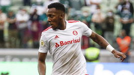 Бразильский новичок ЦСКА спровоцировал побоище в непримиримом дерби и любит ходить в атаку