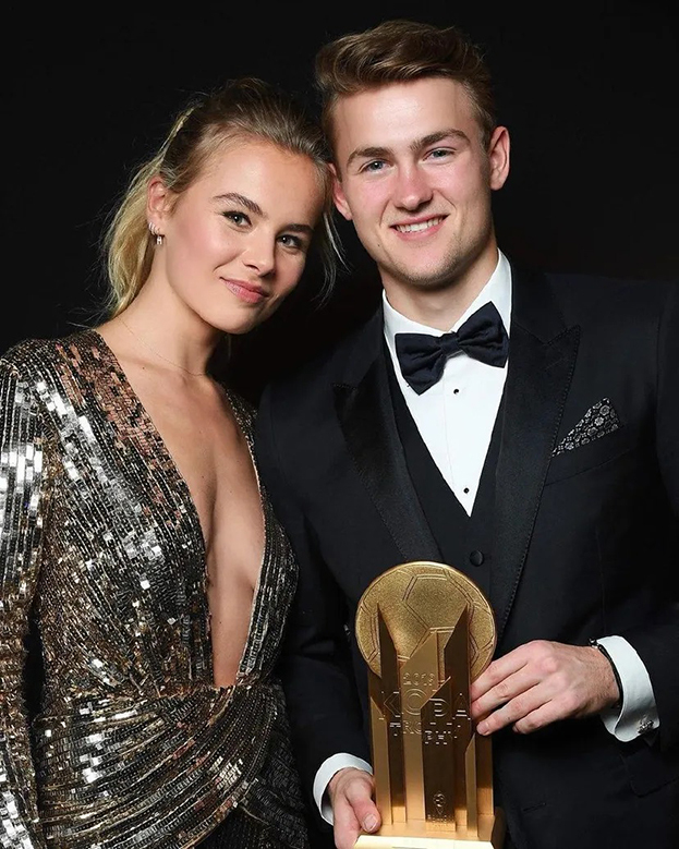 Аннеки Моленар и Маттейс де Лигт. Фото Соцсети Аннеки Моленар и Маттейс де Лигт. Фото Соцсети