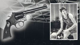 «Хотели дискредитировать». Скандал на советской таможне — у олимпийского чемпиона в сумке нашли пистолет