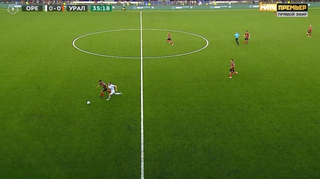 «Оренбург» — «Урал»: удаление Гогличидзе. Фото Скриншот трансляции «Оренбург» — «Урал»: удаление Гогличидзе. Фото Скриншот трансляции