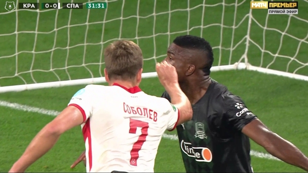 «Краснодар» — «Спартак»: Соболев в штрафной. Фото Скриншот трансляции «Краснодар» — «Спартак»: Соболев в штрафной. Фото Скриншот трансляции
