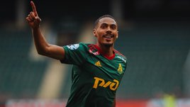 «Фламенго» подписал Варелу, Изидором интересуются в Германии, Шомуродов нашел новый клуб в Италии