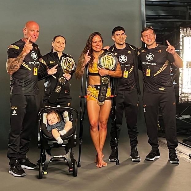 Аманда Нуньес после победы над Джулианной Пеньей. Фото Соцсети Аманда Нуньес после победы над Джулианной Пеньей. Фото Соцсети