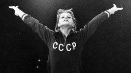 «Купил коньяк, а потом изнасиловал». Тренер Кныш и гимнастка Корбут так и не смогли разобраться в своих отношениях