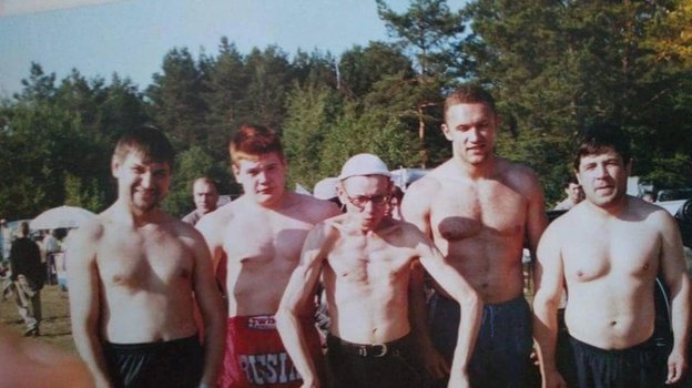 2003 год, Эрик Кайбышев (крайний слева) и Вячеслав Дацик на Сабантуе в Санкт-Петербурге. Фото Личный архив Кайбышева 2003 год, Эрик Кайбышев (крайний слева) и Вячеслав Дацик на Сабантуе в Санкт-Петербурге. Фото Личный архив Кайбышева