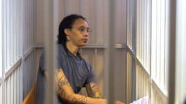 Бриттни Грайнер получила девять лет колонии. Что будет дальше?