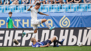 Федор Смолов в матче против «Крыльев».