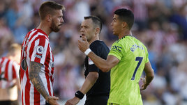 «МЮ» получил кошмарные 0:4, «Барселона» не смогла обыграть аутсайдера, Лунев начал сезон в бундеслиге с поражения