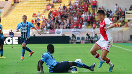 «Головин помог выбраться из заточения, куда нас отправил судья». Что пишут во Франции про игру российского полузащитника