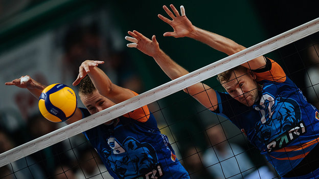 Моменты матча на Спартакиаде. Фото vk.com/volleyballvfv Моменты матча на Спартакиаде. Фото vk.com/volleyballvfv