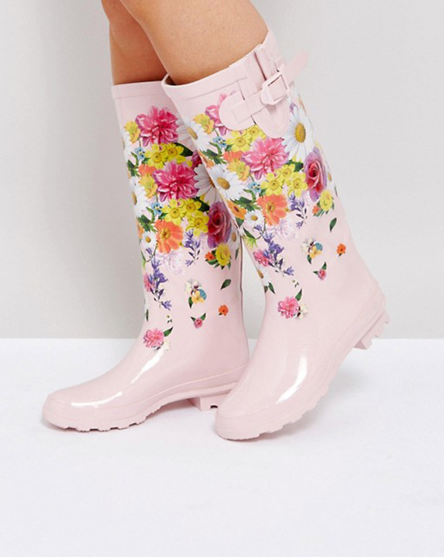 Резиновые сапоги. Резиновые сапоги.