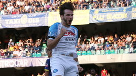 Хвича блестяще дебютировал за «Наполи», «Ливерпуль» проваливается, Симеоне стартовал круче «Реала» и «Барселоны»