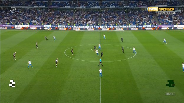 Бело-голубые третий тур подряд начинают один из таймов опасной атакой с центра поля. Бело-голубые третий тур подряд начинают один из таймов опасной атакой с центра поля.