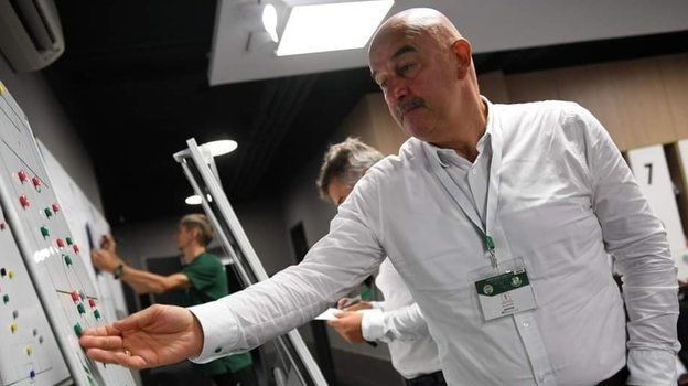 Станислав Черчесов. Фото пресс-служба ФК «Ференцварош» Станислав Черчесов. Фото пресс-служба ФК «Ференцварош»