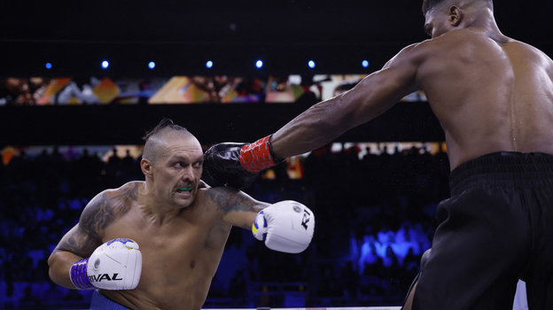 20 августа. Джидда. Александр Усик против Энтони Джошуа. Фото Reuters 20 августа. Джидда. Александр Усик против Энтони Джошуа. Фото Reuters