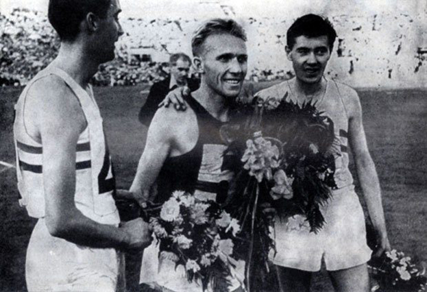 Владимир Куц (в центре). Владимир Куц (в центре).