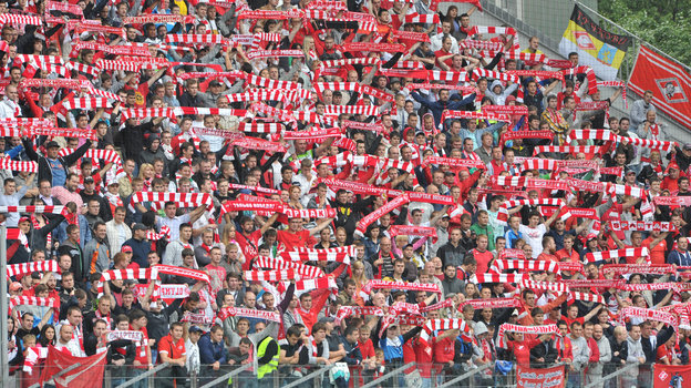 Болельщики «Спартака». Фото Татьяна Дорогутина, архив «СЭ» Болельщики «Спартака». Фото Татьяна Дорогутина, архив «СЭ»