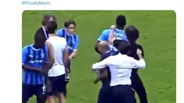 Комментарий в соцсетях. Комментарий в соцсетях.