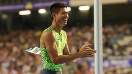 Безупречный Дюплантис проиграл впервые в сезоне. Его перепрыгал филиппинец