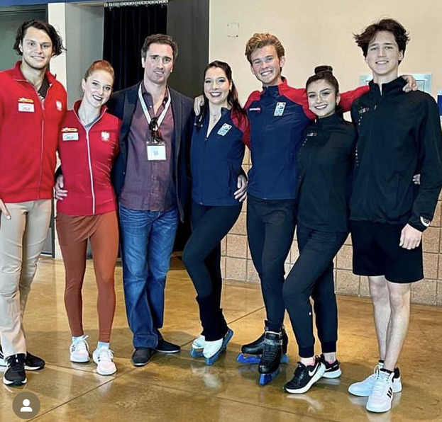 Алексей Кисляков (второй слева) с своей командой. Фото Соцсети Алексей Кисляков (второй слева) с своей командой. Фото Соцсети