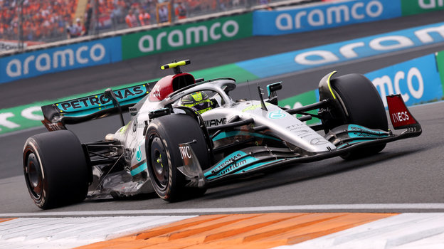 Льюис Хэмилтон. Фото Reuters Льюис Хэмилтон. Фото Reuters