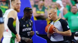 На Евробаскете — судейский скандал. Из-за него Литва может пролететь мимо плей-офф