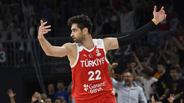 Турки грозятся сняться с Евробаскета. Их лидера якобы побили на стадионе