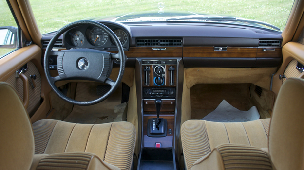 Mercedes-Benz W116. Mercedes-Benz W116.
